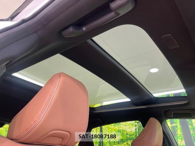 Toyota CROWN 2023-12 8279627-2