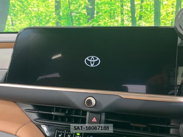 Toyota CROWN 2023-12 8279627-3