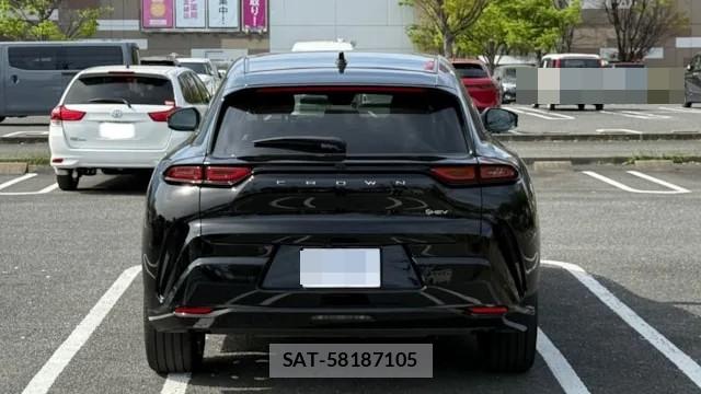 Toyota CROWN 2024-11 8280563-1