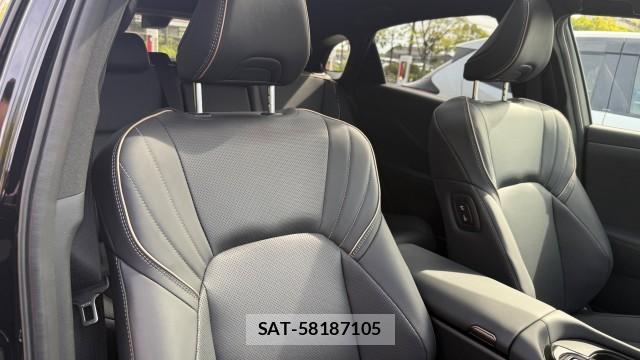 Toyota CROWN 2024-11 8280563-2