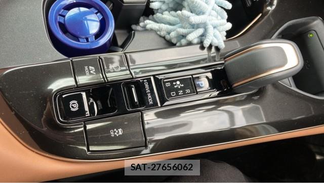 Toyota CROWN 2024-02 8280701-14