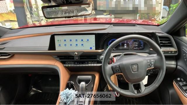 Toyota CROWN 2024-02 8280701-2