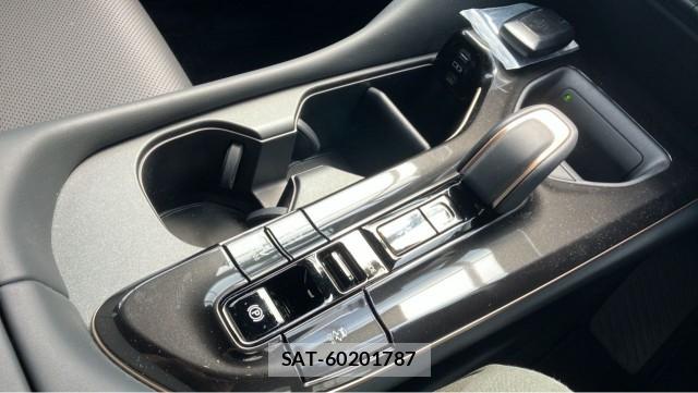 Toyota CROWN 2023-11 8280719-14