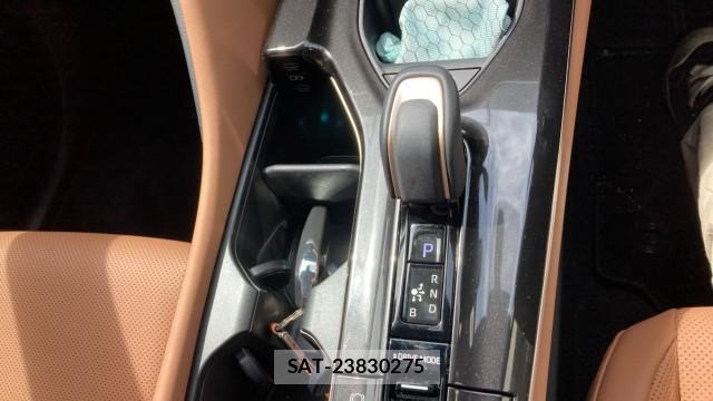 Toyota CROWN 2025-12 8280857-14