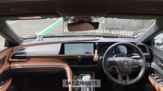 Toyota CROWN 2025-12 8280857-2