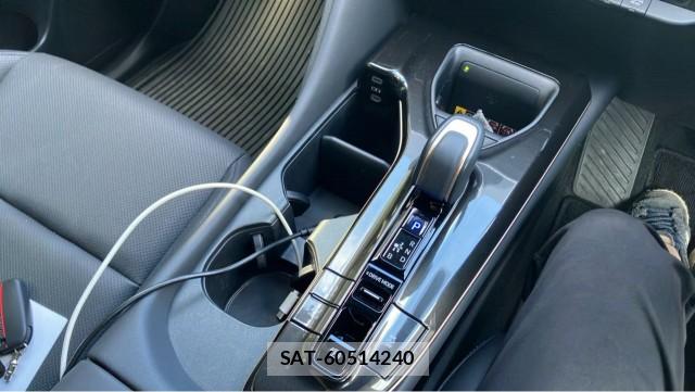 Toyota CROWN 2024-08 8281413-14