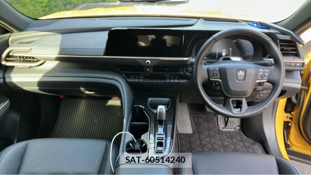 Toyota CROWN 2024-08 8281413-2
