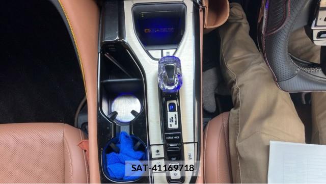 Toyota CROWN 2024-05 8281916-14