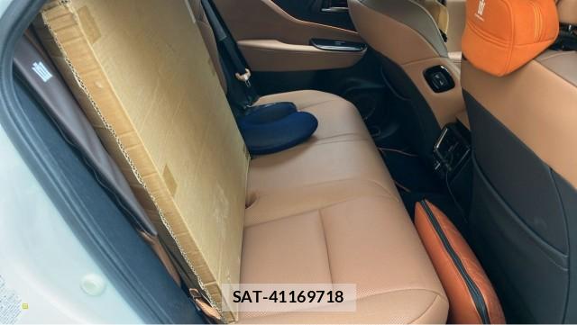 Toyota CROWN 2024-05 8281916-6