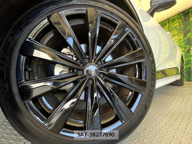 Toyota CROWN 2025-02 8284898-12