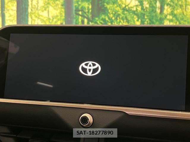 Toyota CROWN 2025-02 8284898-4