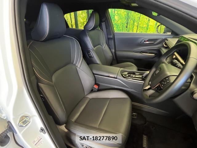 Toyota CROWN 2025-02 8284898-7
