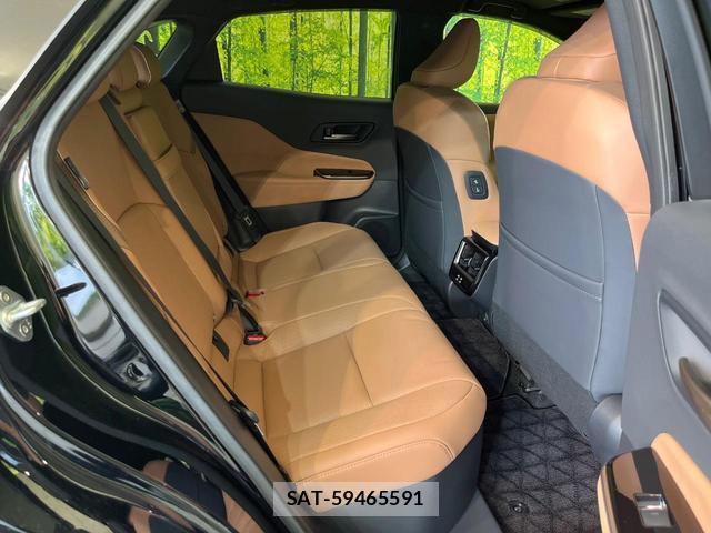 Toyota CROWN 2024-12 8285167-8