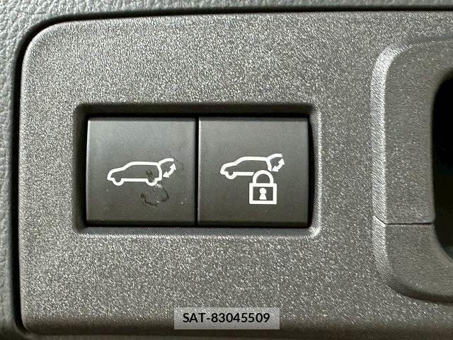 Toyota CROWN 2024-09 8285768-10
