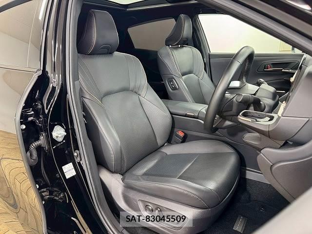 Toyota CROWN 2024-09 8285768-4