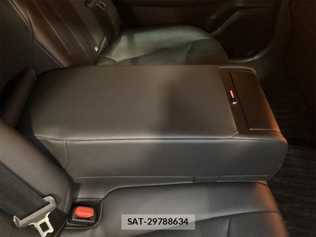 Toyota CROWN 2021-01 8276739-18