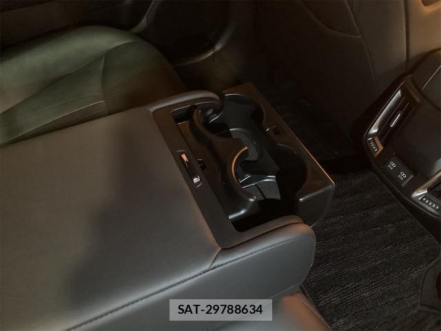 Toyota CROWN 2021-01 8276739-19
