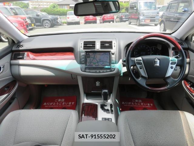 Toyota CROWN 2011-02 8277686-1