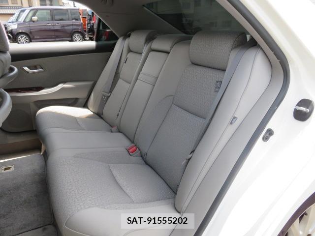 Toyota CROWN 2011-02 8277686-3