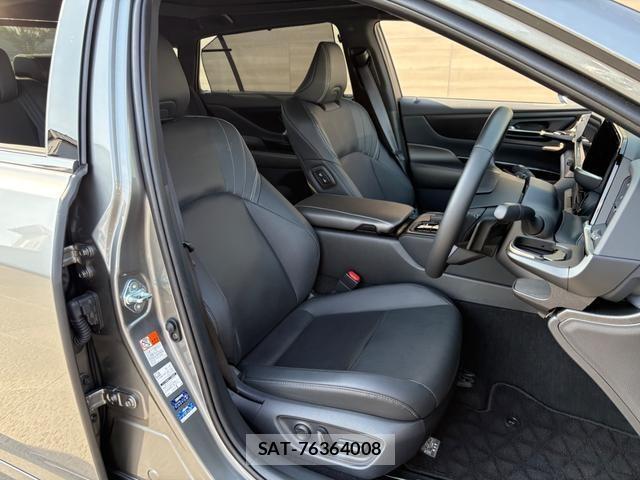 Toyota CROWN 2026-01 8278107-14