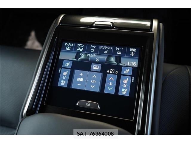 Toyota CROWN 2026-01 8278107-19
