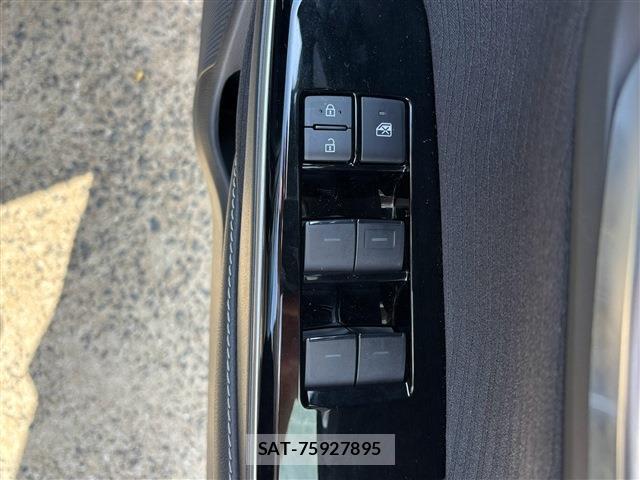 Toyota CROWN 2019-05 8278119-17