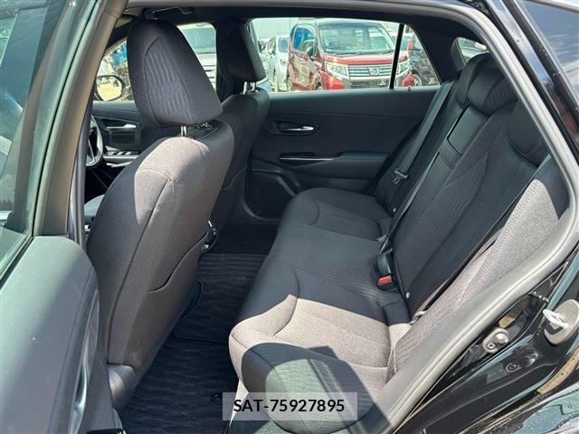 Toyota CROWN 2019-05 8278119-5