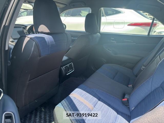 Toyota CROWN 2016-11 8278992-3