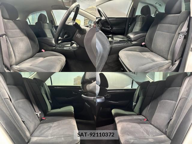 Toyota CROWN 2007-10 8279202-3