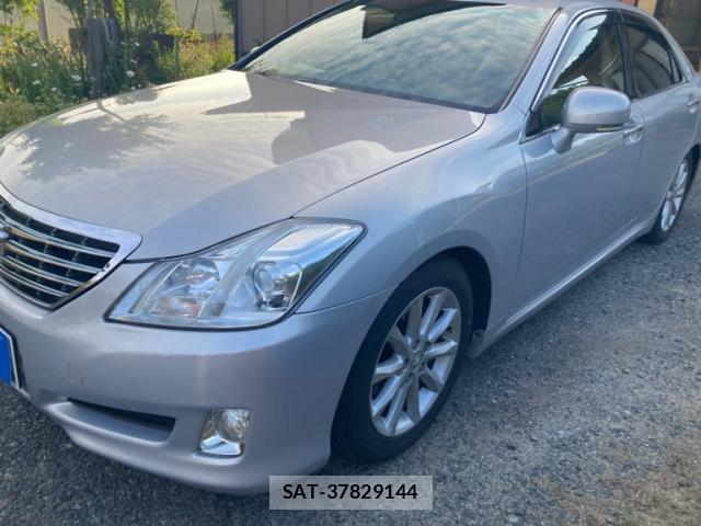 Toyota CROWN 2008-12 8279734-1
