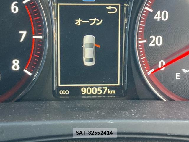 Toyota CROWN 2016-06 8279755-15