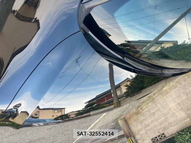 Toyota CROWN 2016-06 8279755-6