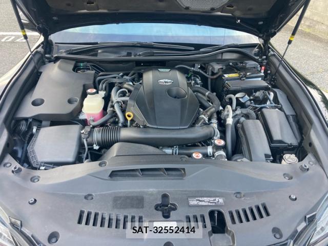 Toyota CROWN 2016-06 8279755-7