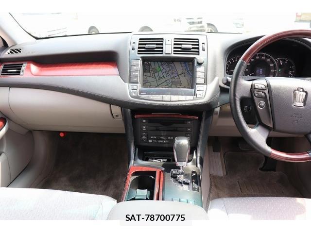 Toyota CROWN 2008-11 8280020-3