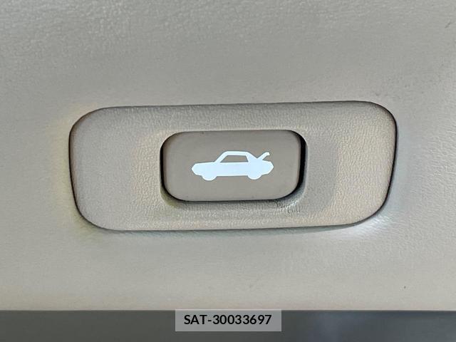 Toyota CROWN 2012-01 8280279-5