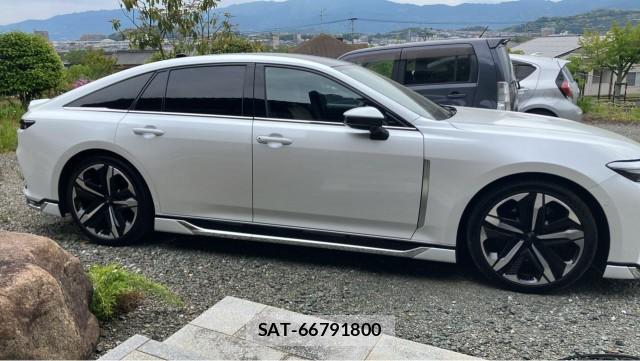 Toyota CROWN 2025-09 8280530-3