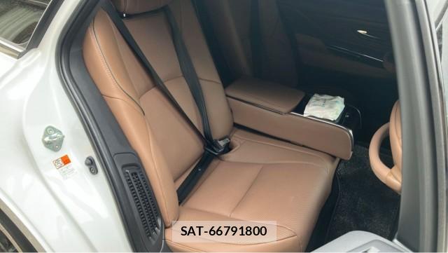 Toyota CROWN 2025-09 8280530-6
