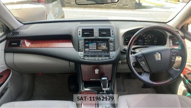 Toyota CROWN 2008-09 8280546-2