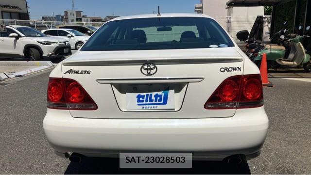 Toyota CROWN 2005-08 8280893-1