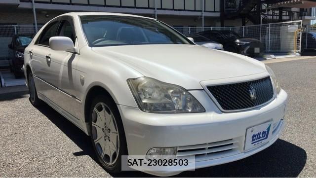 Toyota CROWN 2005-08 8280893-11