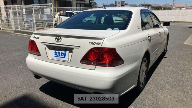 Toyota CROWN 2005-08 8280893-12