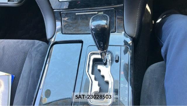 Toyota CROWN 2005-08 8280893-14