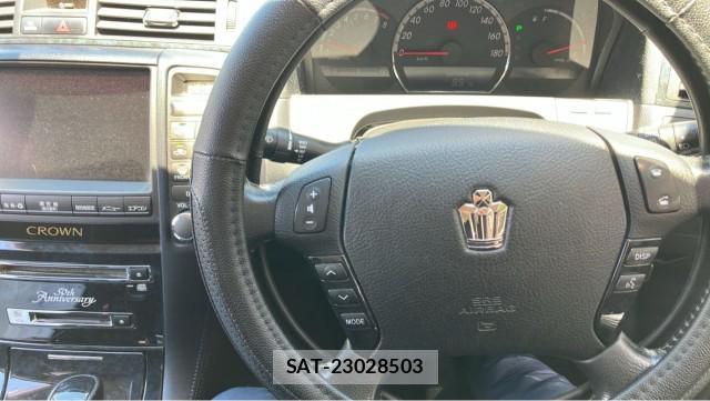 Toyota CROWN 2005-08 8280893-16