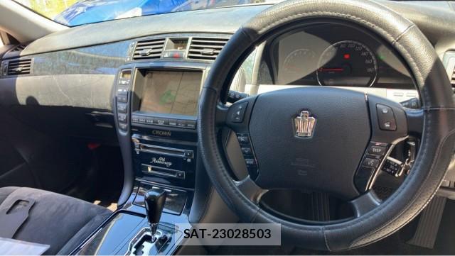 Toyota CROWN 2005-08 8280893-2