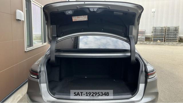Toyota CROWN 2024-07 8281106-17