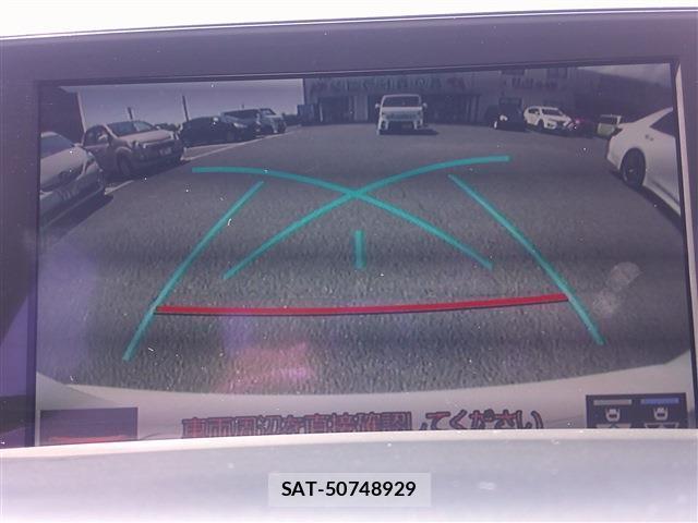 Toyota CROWN 2018-10 8281222-16