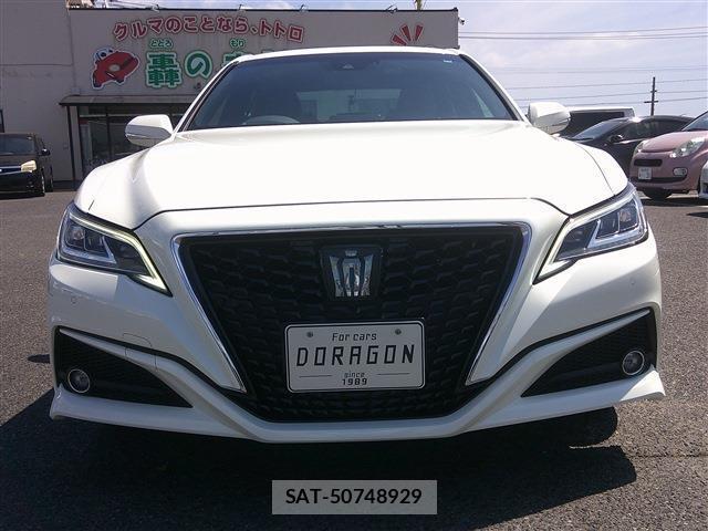 Toyota CROWN 2018-10 8281222-2
