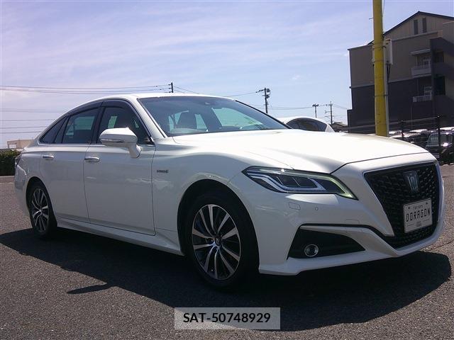 Toyota CROWN 2018-10 8281222-3