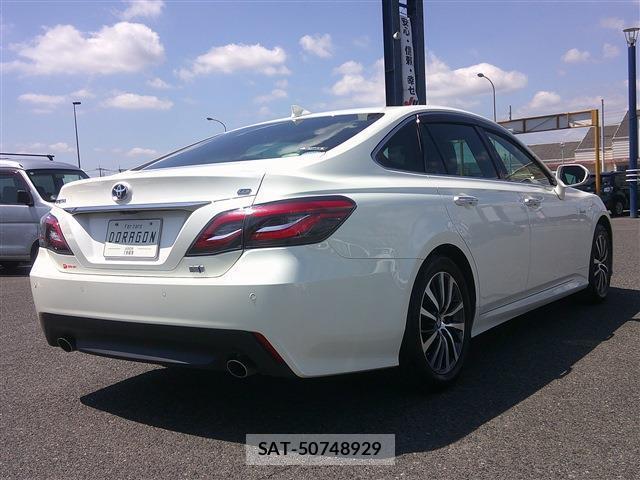Toyota CROWN 2018-10 8281222-5