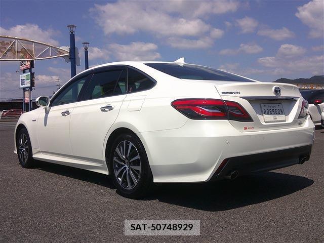 Toyota CROWN 2018-10 8281222-7